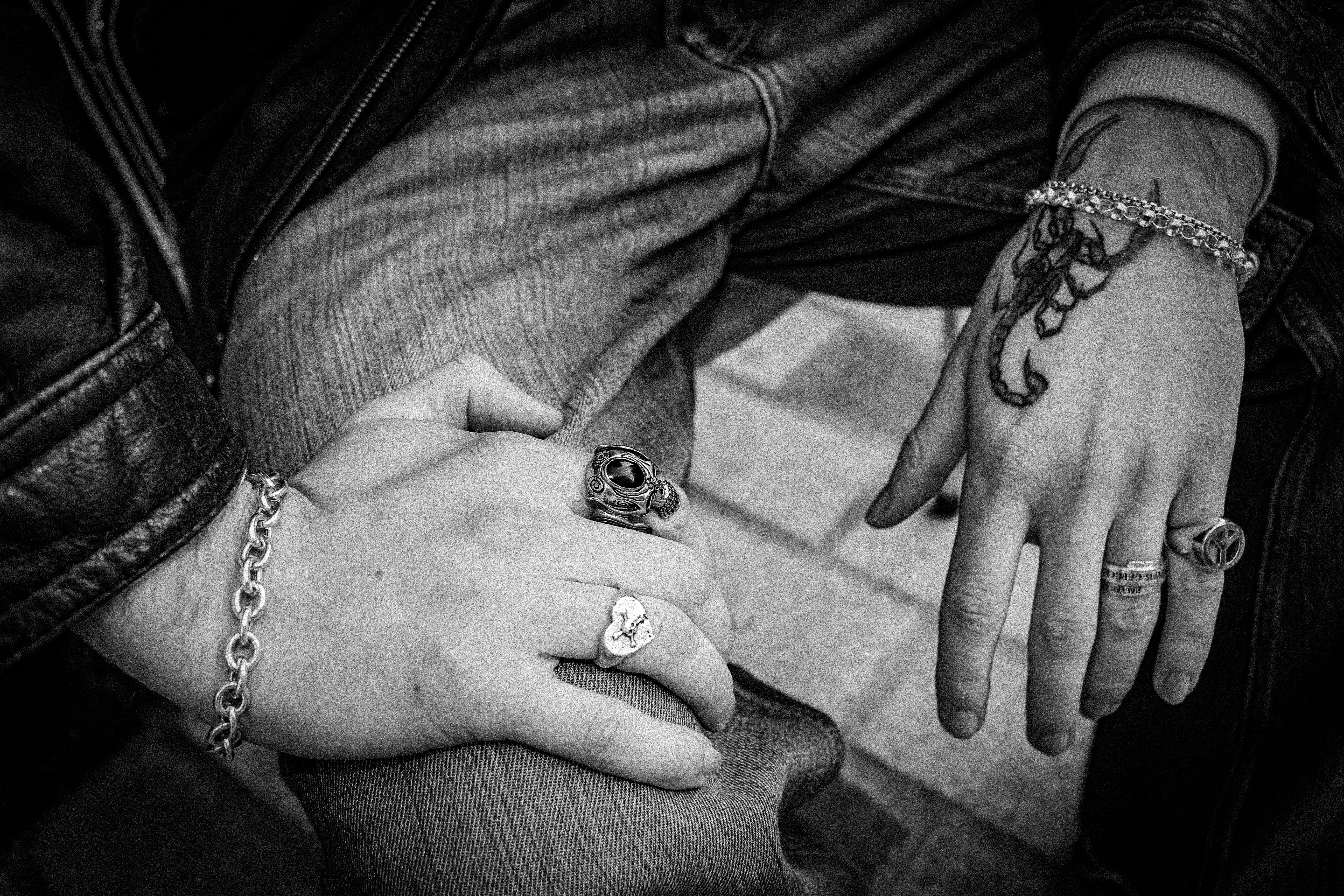 FOREVER LOVERS RING (SMALL)